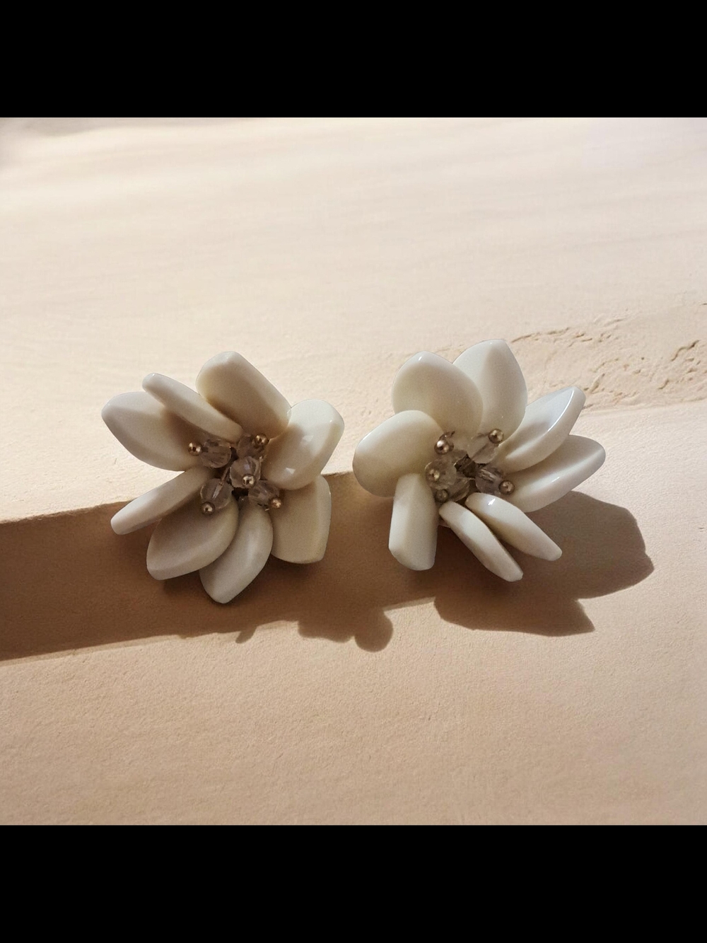 Vintage White Floral Cluster Stud Earrings - Women Jewelry
